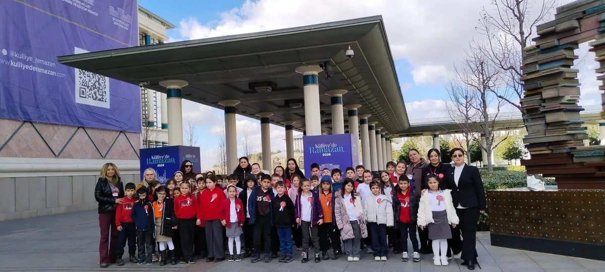 Külliye dış mekan grup fotoğrafı
